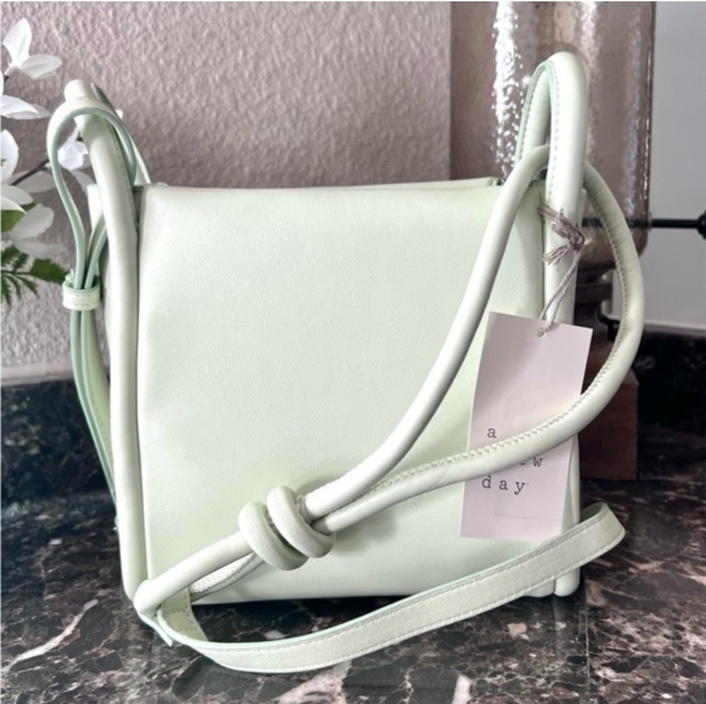 A NEW DAY MINT COLOR CROSSBODY BAG NWT